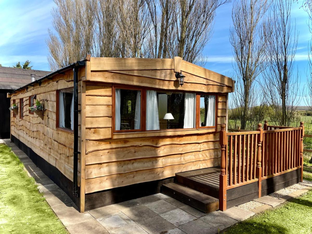 Poplar Lodge Log Caravan Kirkby on Bain エクステリア 写真